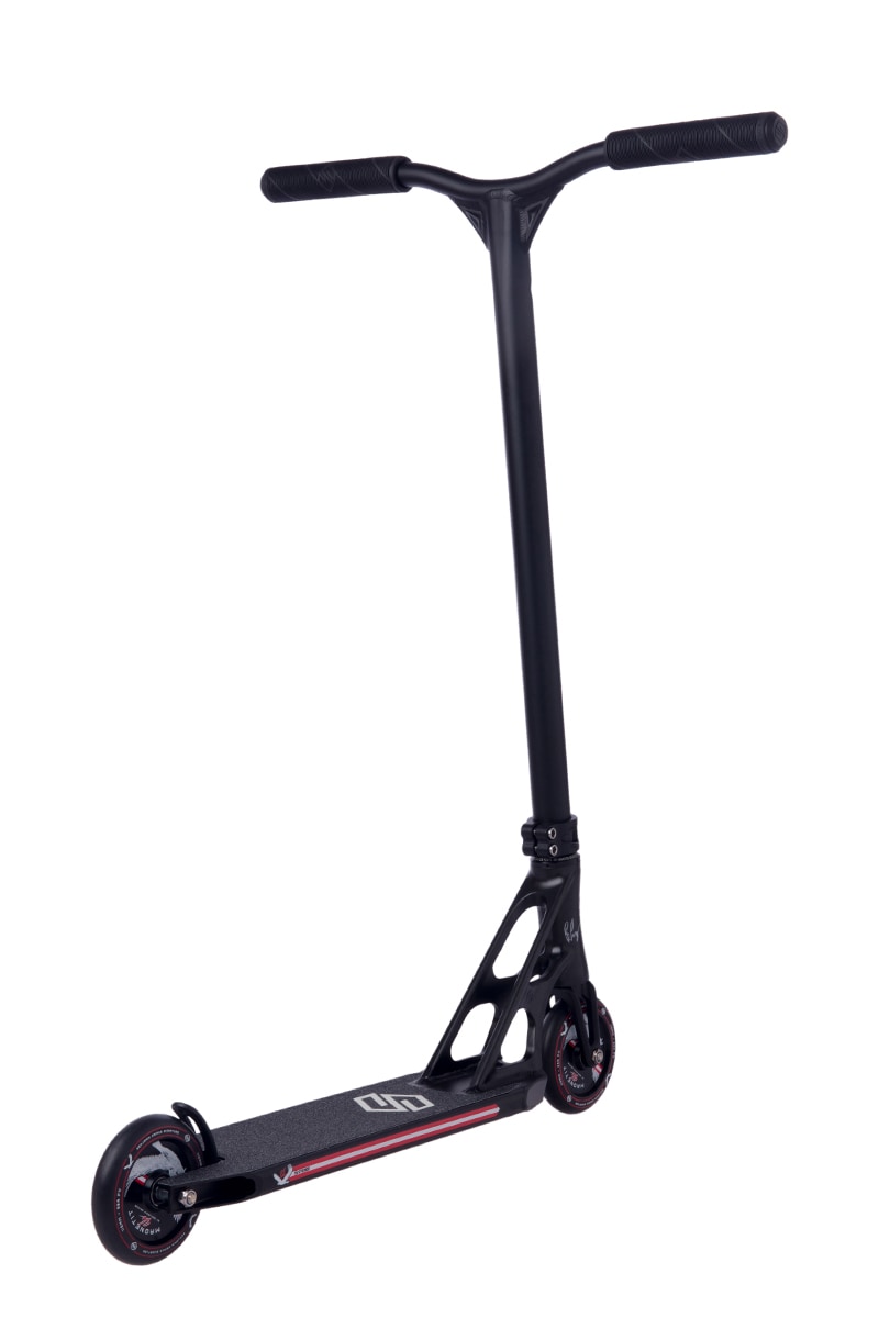 Striker BGSeakk Magnetit Stunt Scooter - Black