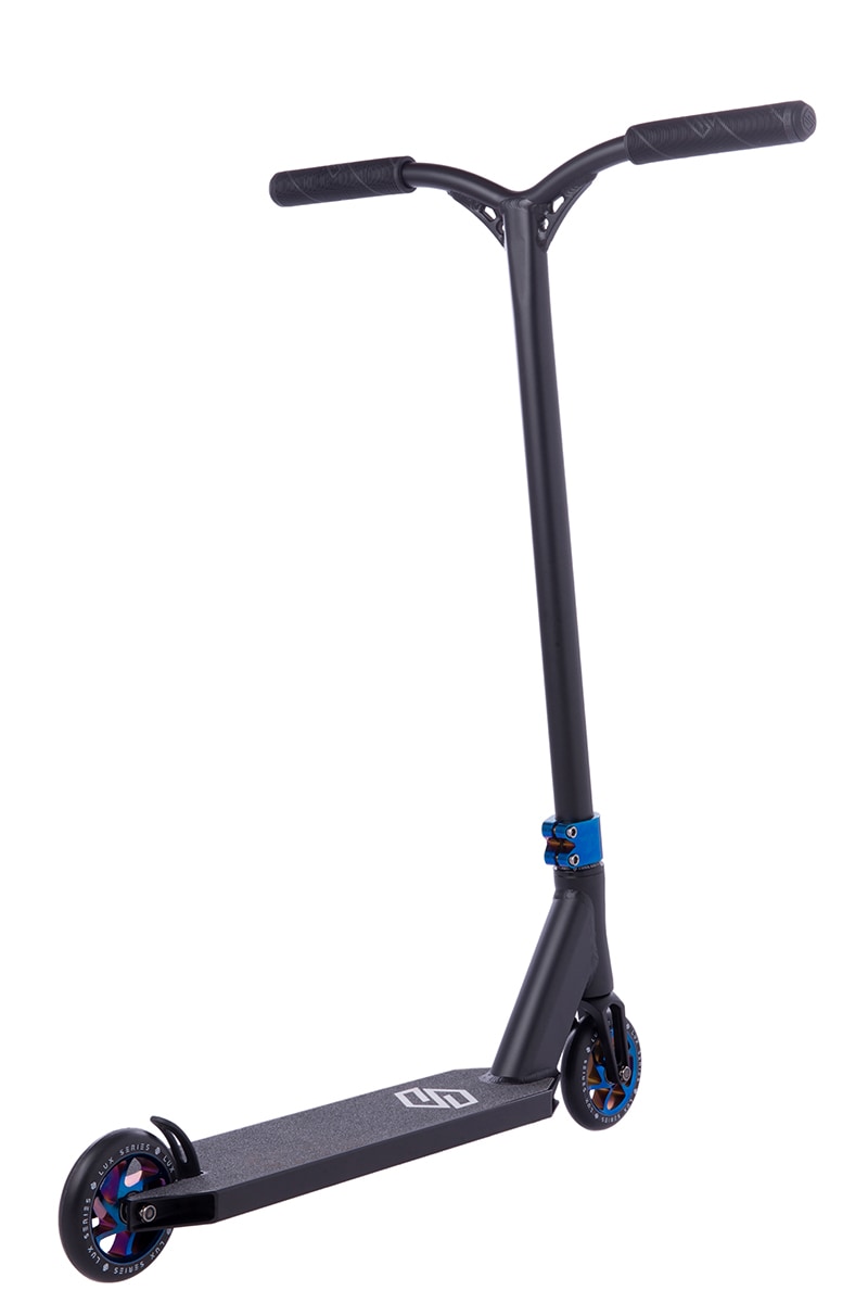 Striker Lux Stunt Scooter - Black/Blue Chrome