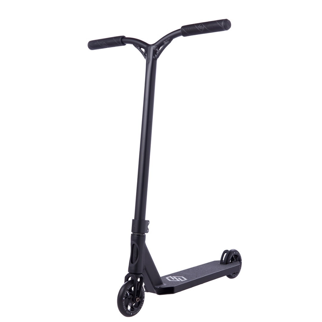 Striker Lux Stunt Scooter - Black